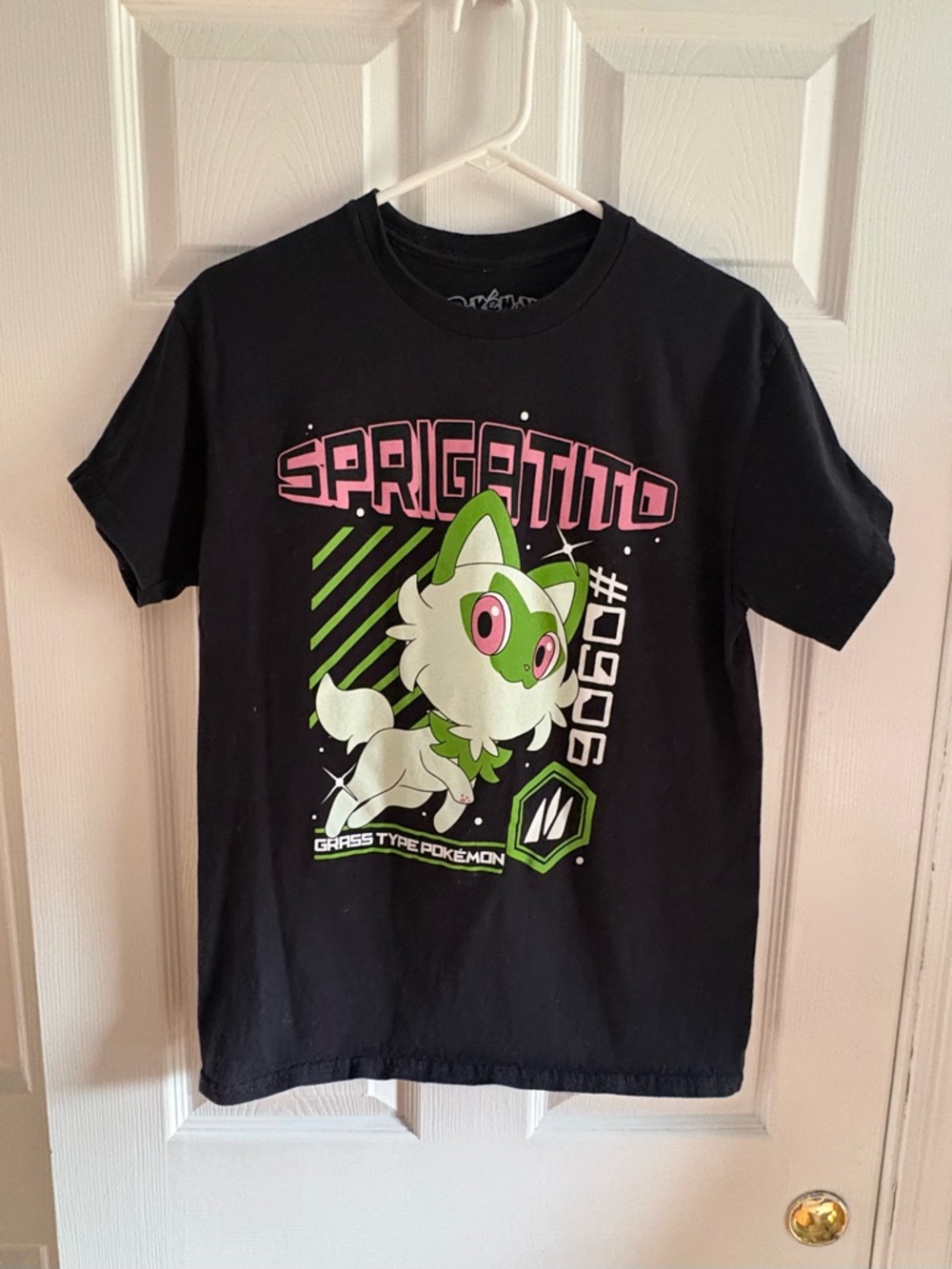 Pokémon Juniors T-Shirt Black Sprigatito Medium 100% Cotton